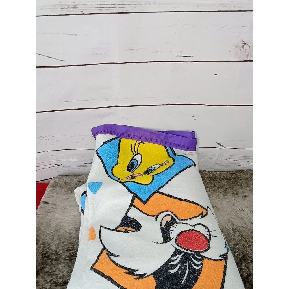 Vintage Looney Tunes Blanket Bedspread Bugs Bunny Daffy Duck Tweety Character 90